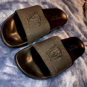 100% AUTHENTIC Versace Slides
